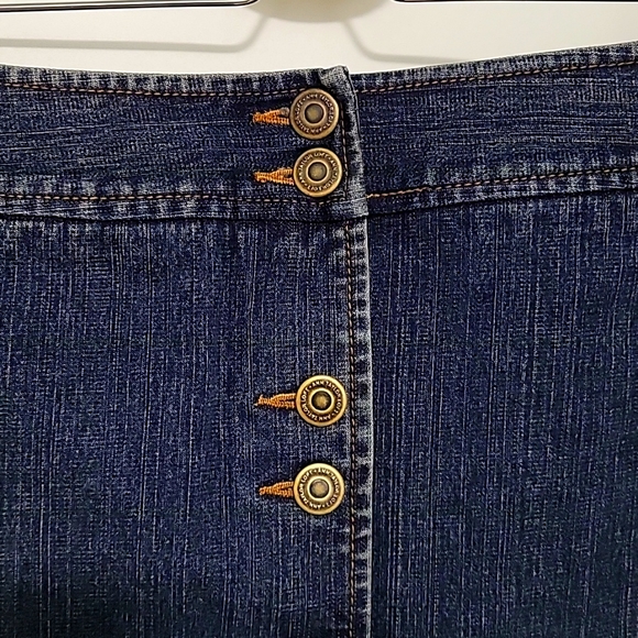 Ann Taylor Loft size 10 button down denim skirt - Picture 3 of 4